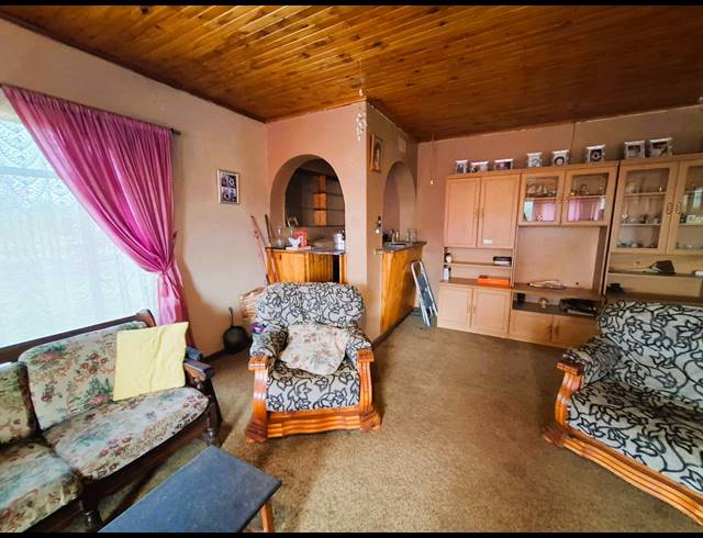 3 BEDROOM HOUSE FOR SALE IN RIVERSDALE